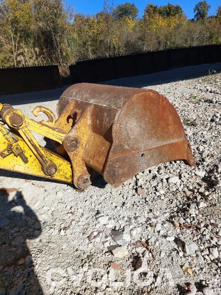 Crawler excavators NHE235 YU04-00### - 5