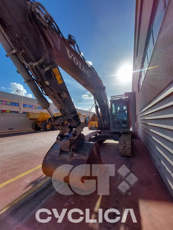 Bageri gusjeničari EC220E 320981 - 2