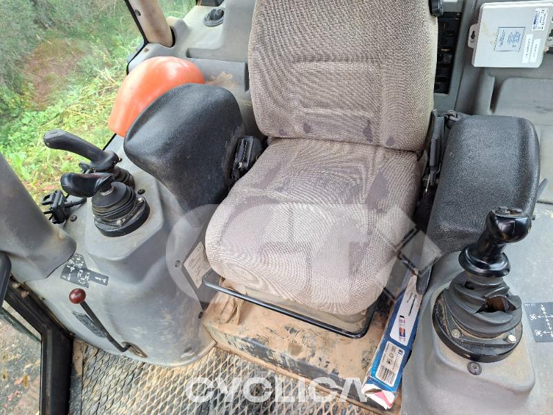 Bulldozers e tratores de rastos  D150 C012DZ013 - 8