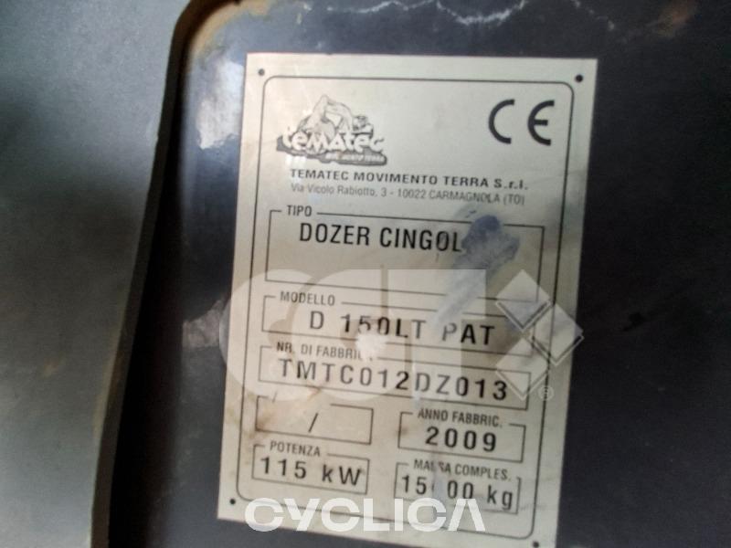 Bulldozers e tratores de rastos  D150 C012DZ013 - 9