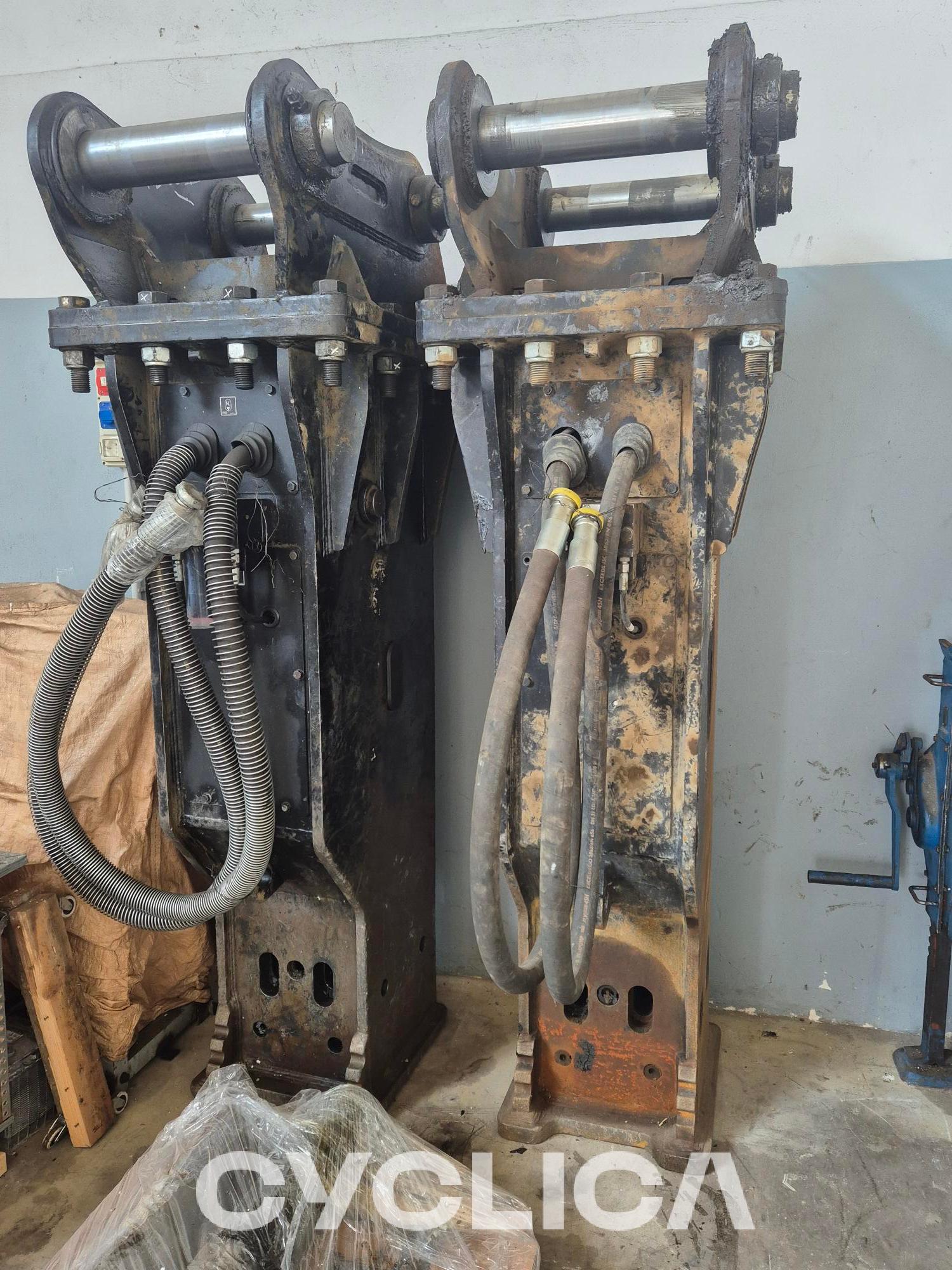 Ostala rabljena oprema za gradbeništvo  H130GC S [WHT] WHT00415 - 3