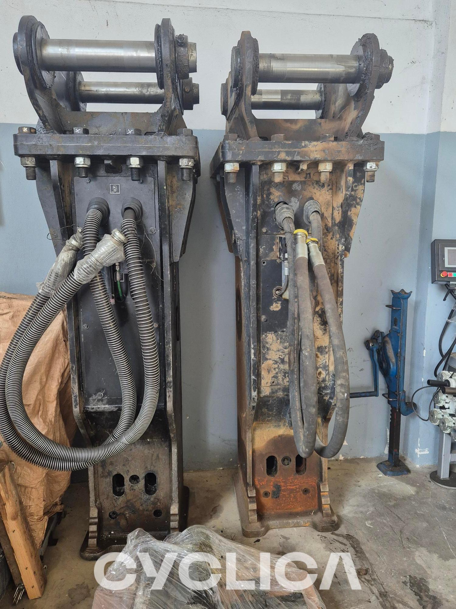 Ostala rabljena oprema za gradbeništvo  H130GC S [WHT] WHT00415 - 2