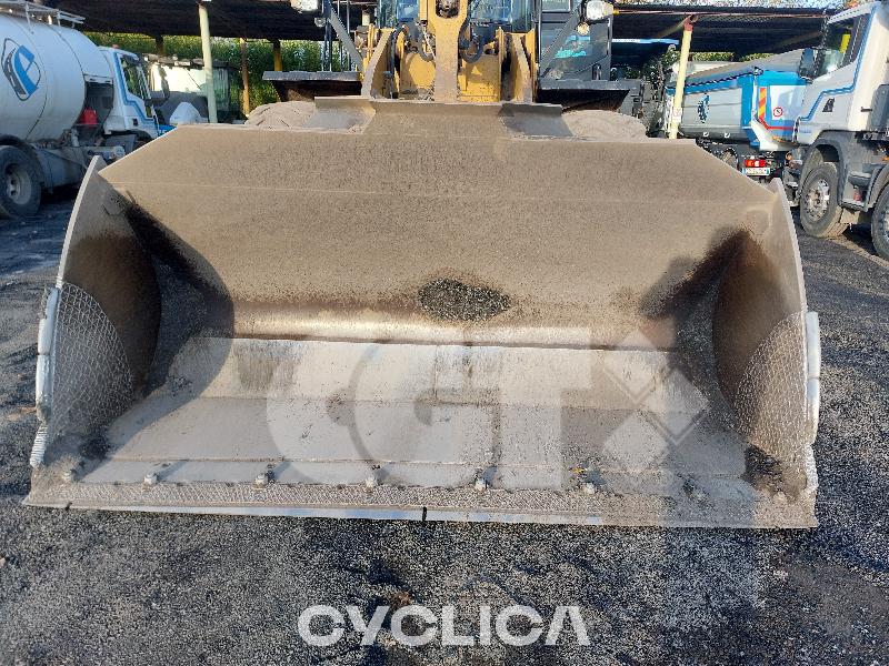 Pás Carregadoras de Rodas  966M XE P6C01013 - 5