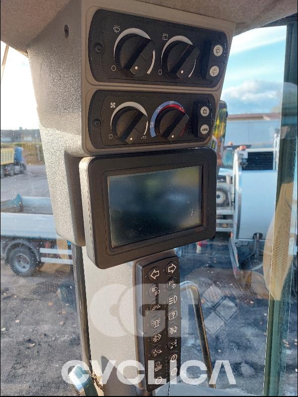 Pás Carregadoras de Rodas  966M XE P6C01013 - 16