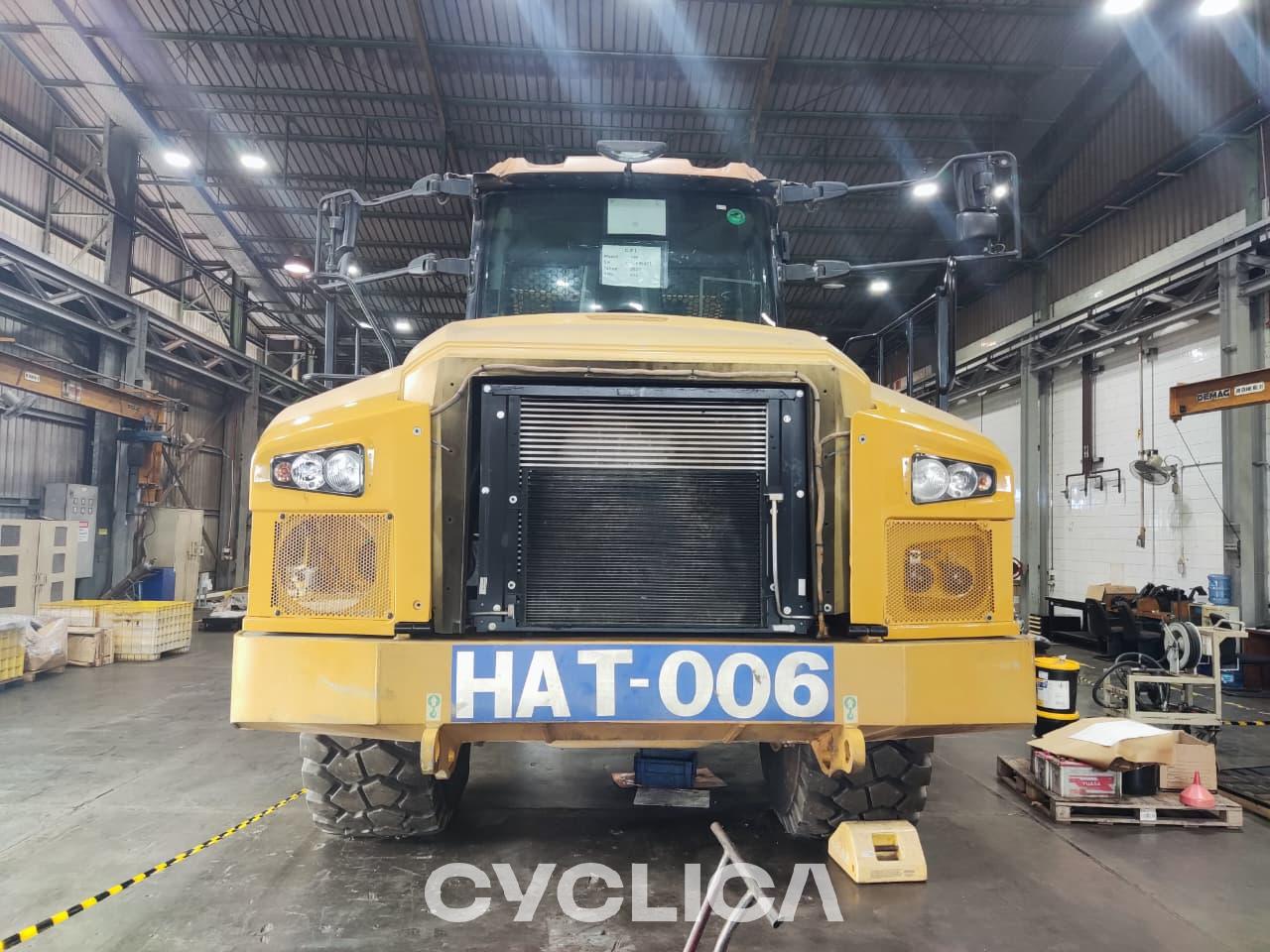 Kiperi i zglobni kamioni  745 3F606071 - 3