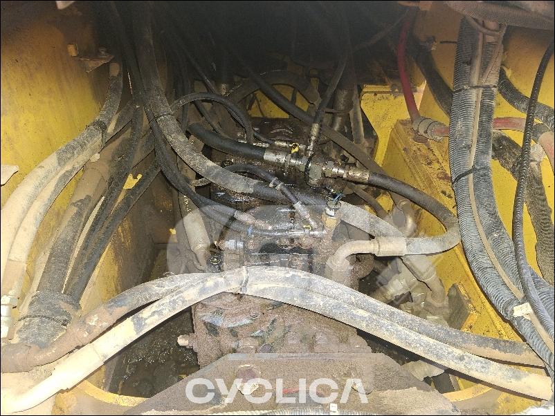 Buldožerji in traktorji goseničarji  D150 C012DZ013 - 11