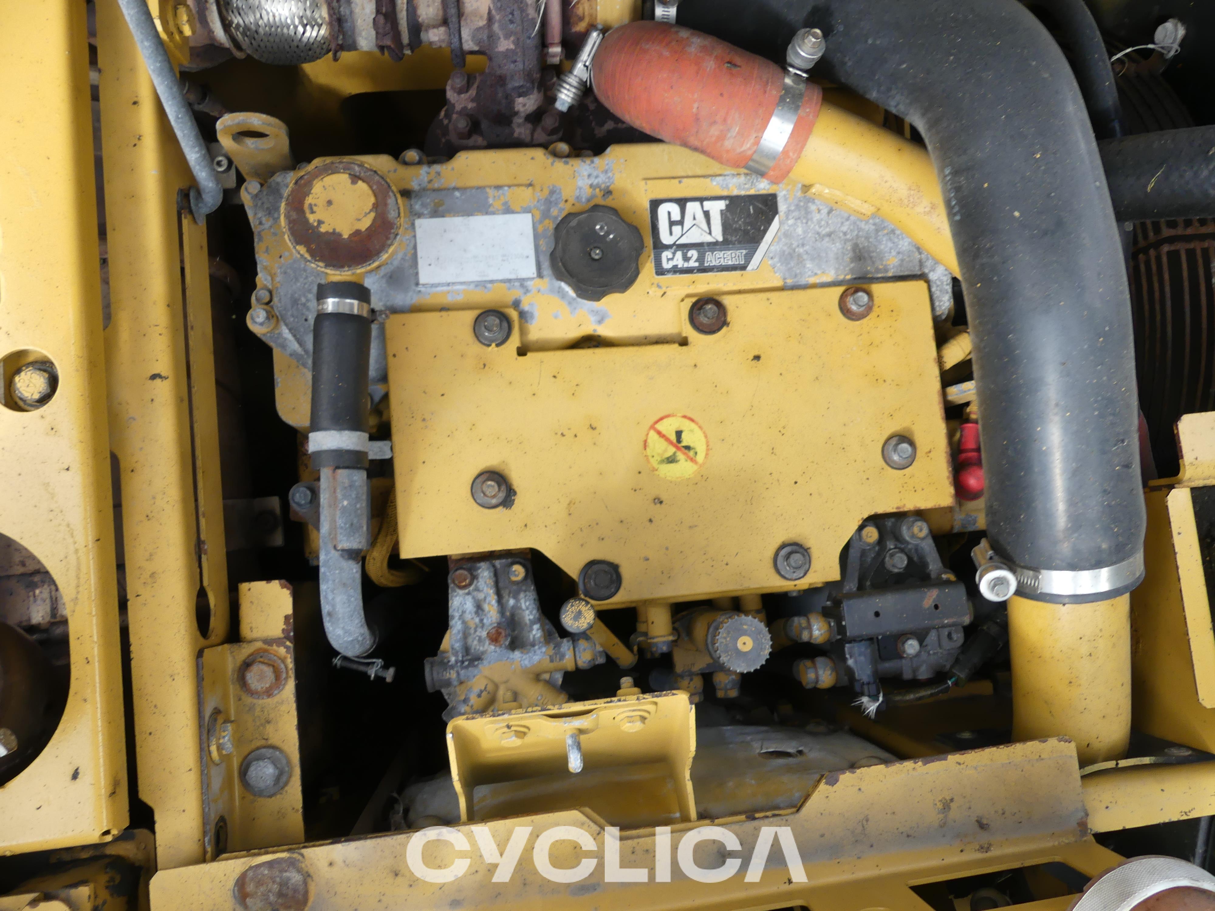 Ровокопачи-гасеничари  314D LCR TXN00179 - 10