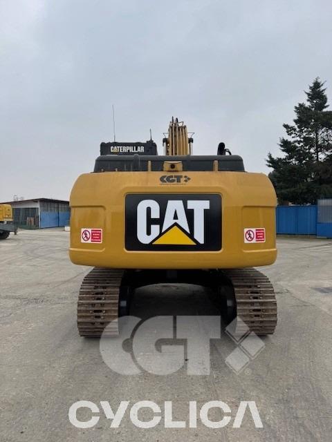 Bageri gusjeničari  323D CWG00184 - 3