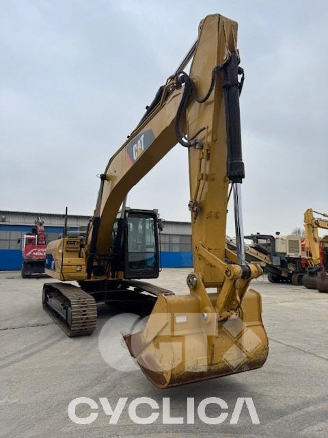 Bageri gusjeničari  323D CWG00184 - 4