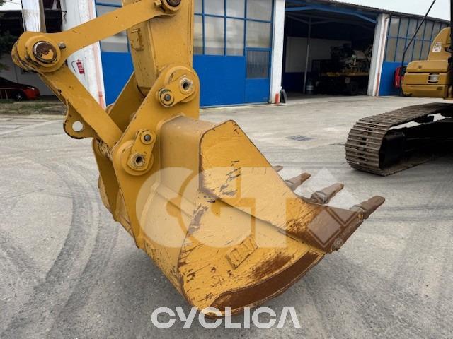 Bageri gusjeničari  323D CWG00184 - 6