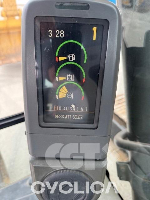 Bageri gusjeničari  323D CWG00184 - 12