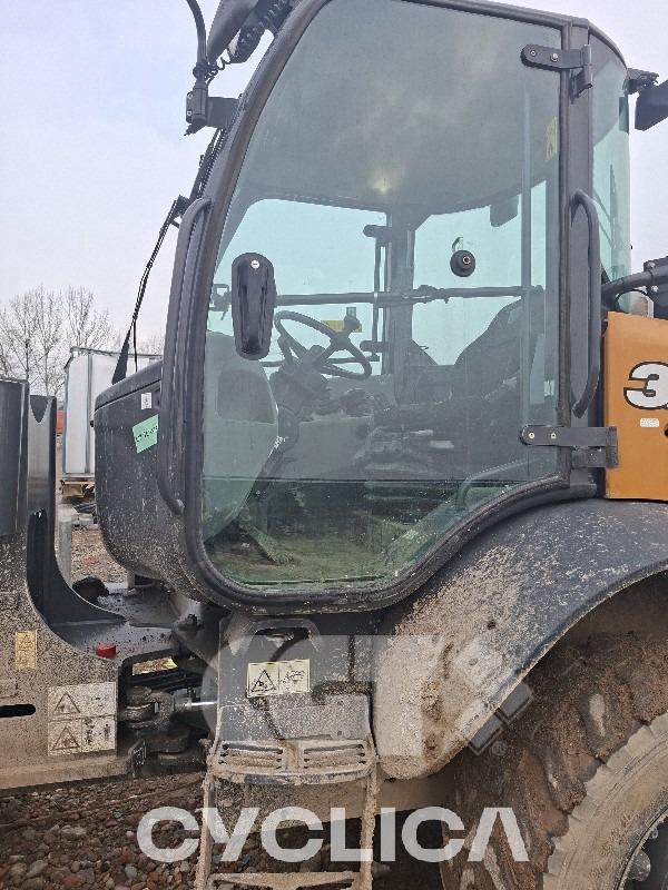 Utovarivači  321F FNH321FHNNHP04### - 3