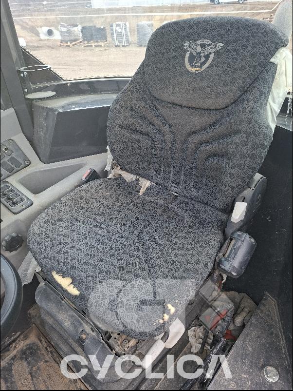 Utovarivači  321F FNH321FHNNHP04### - 7