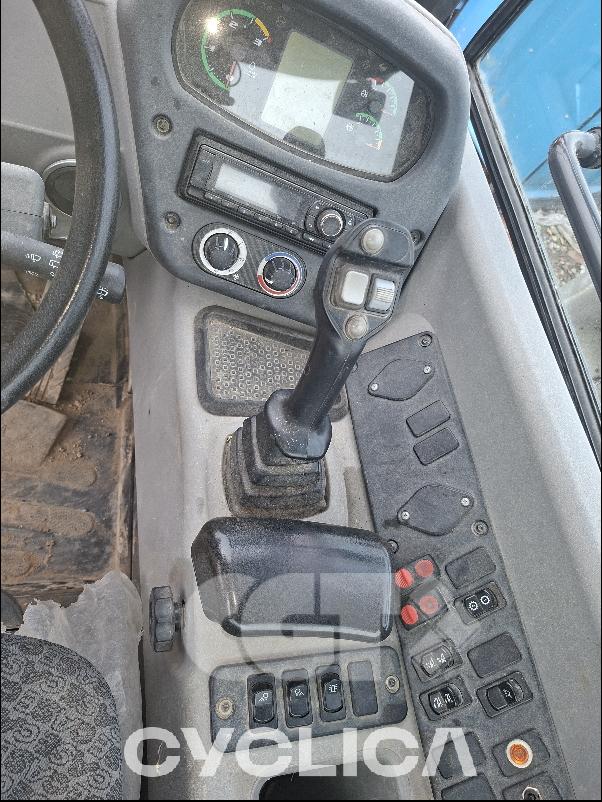 Utovarivači  321F FNH321FHNNHP04### - 8