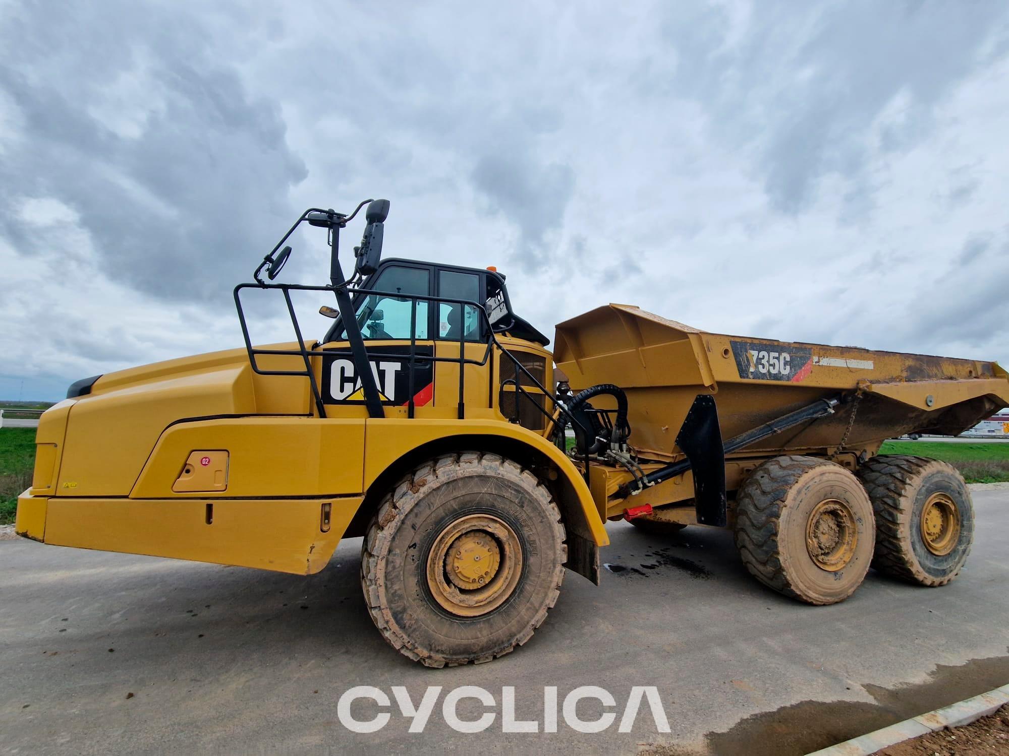Dumpers e Camiões Articulados  730C 2T400547 - 1