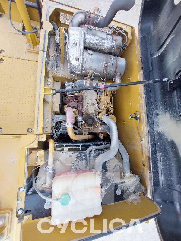 Escavadora de rastos  323F MFY20### - 10