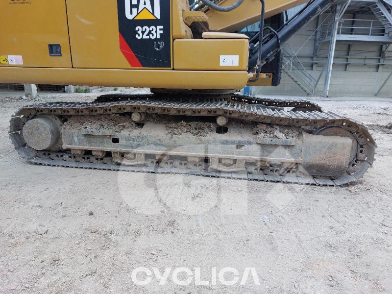 Escavadora de rastos  323F MFY20### - 9