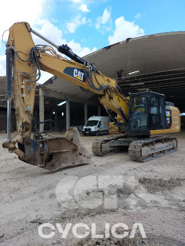 Escavadora de rastos  323F MFY20### - 7