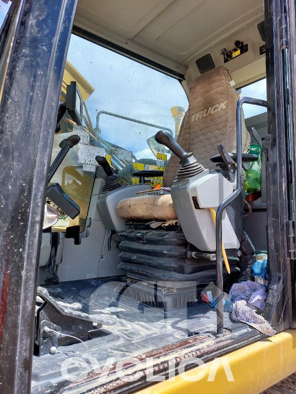 Bageri gusjeničari  323F MFY20289 - 7