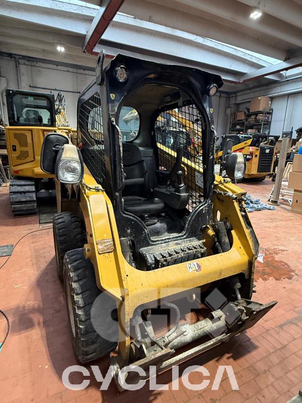 Other used construction equipment  226D3 D5R00### - 3