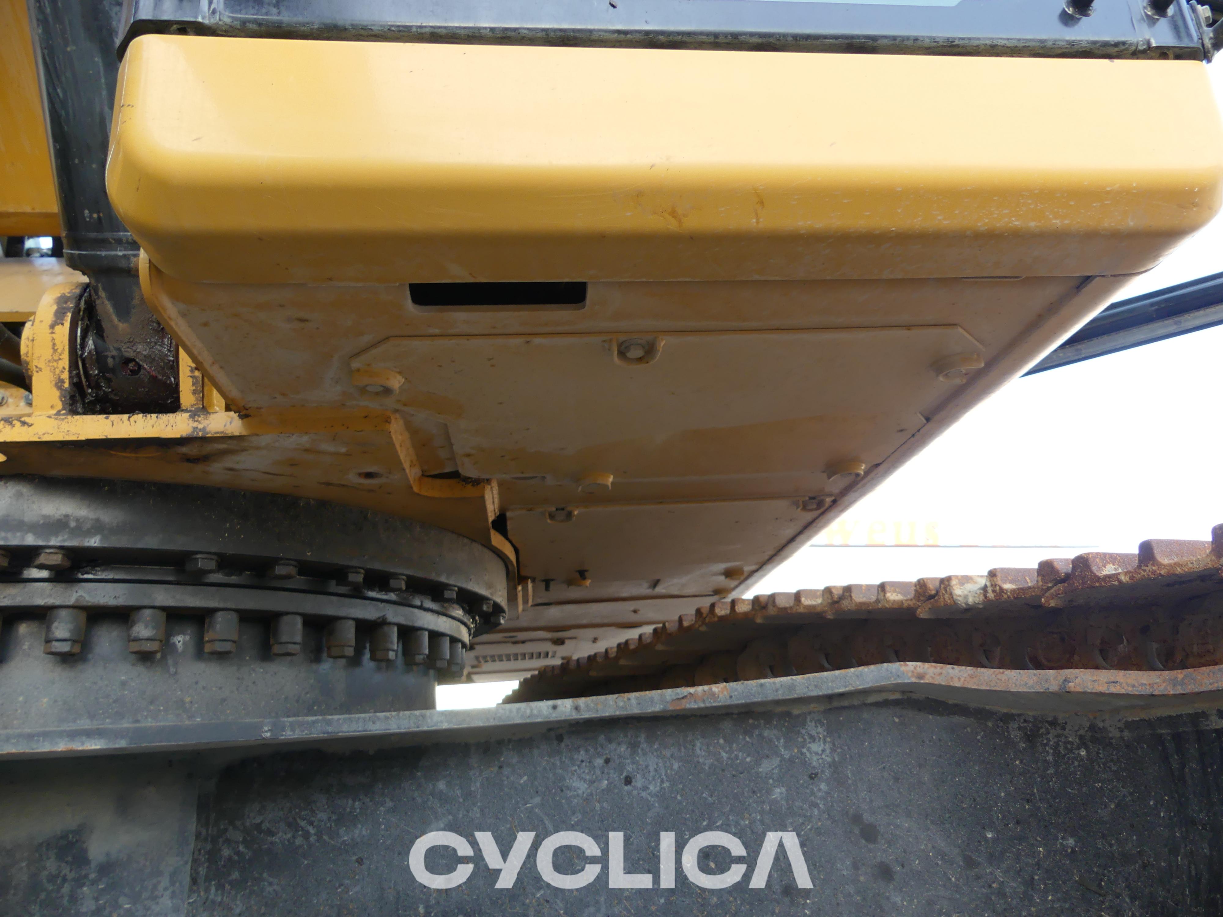 Crawler excavators  330-07 KEL21086 - 9