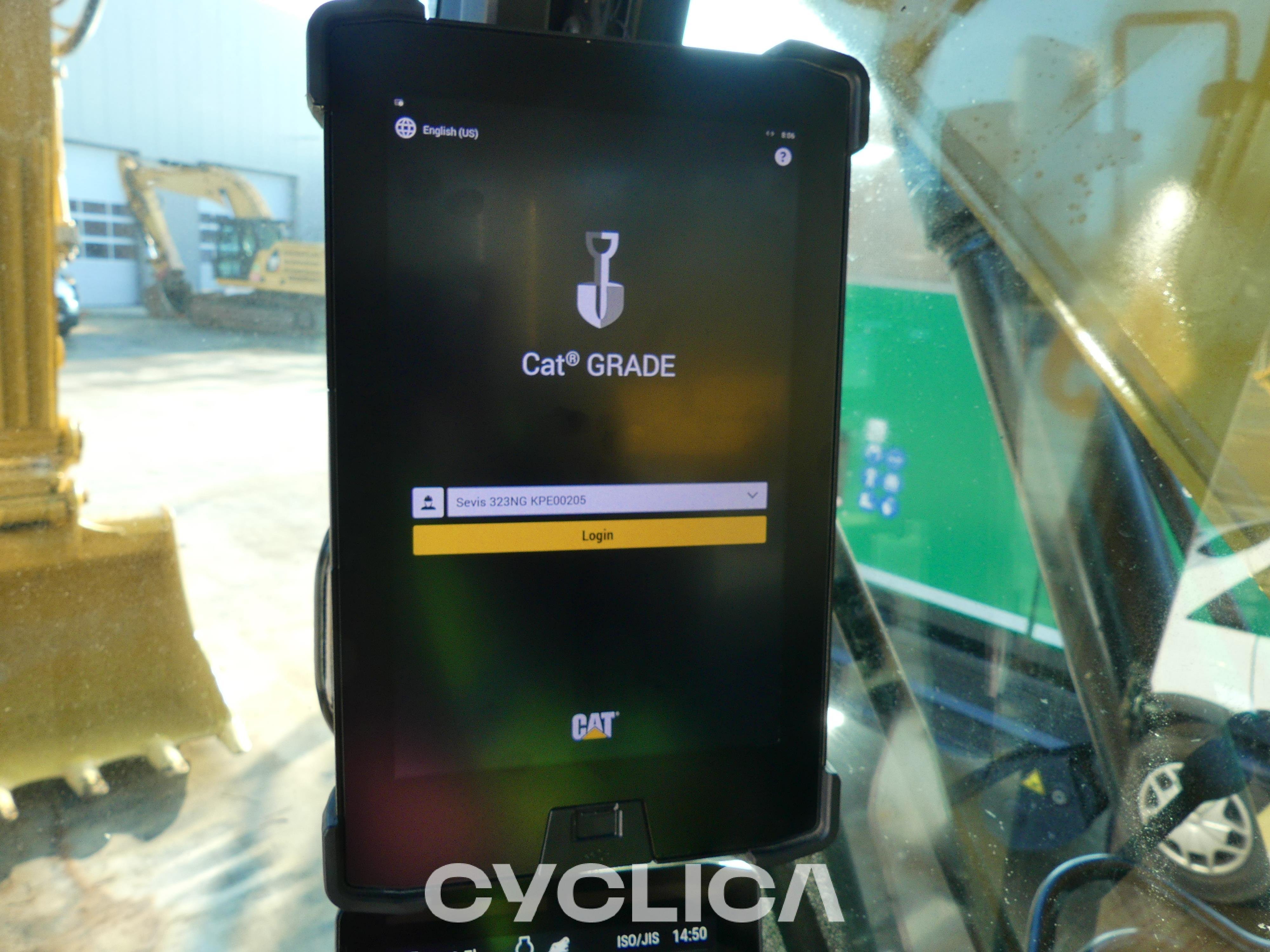 Bageri guseničari  323-07N KPE00205 - 8