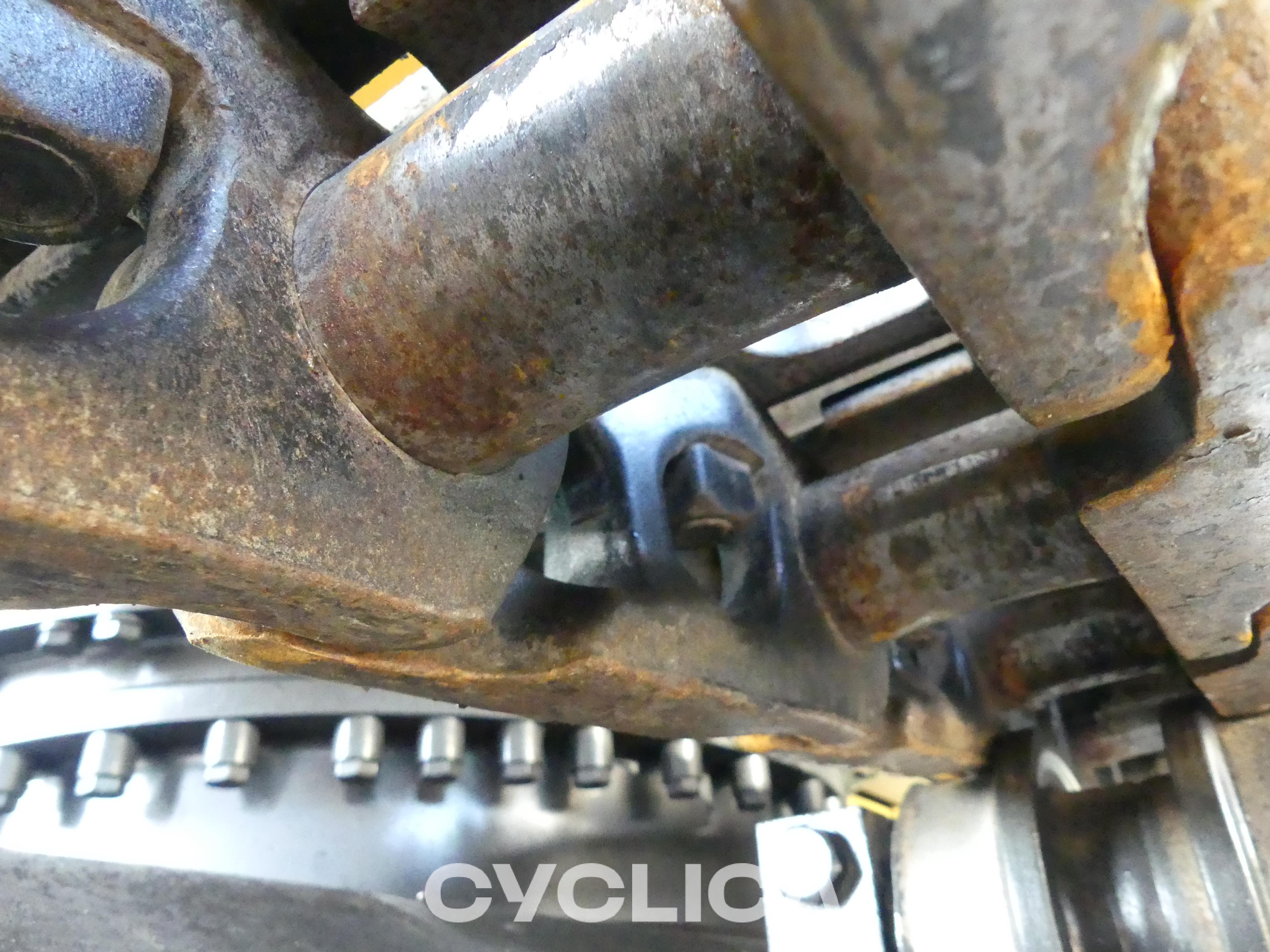 Bageri guseničari  323-07N KPE00205 - 18