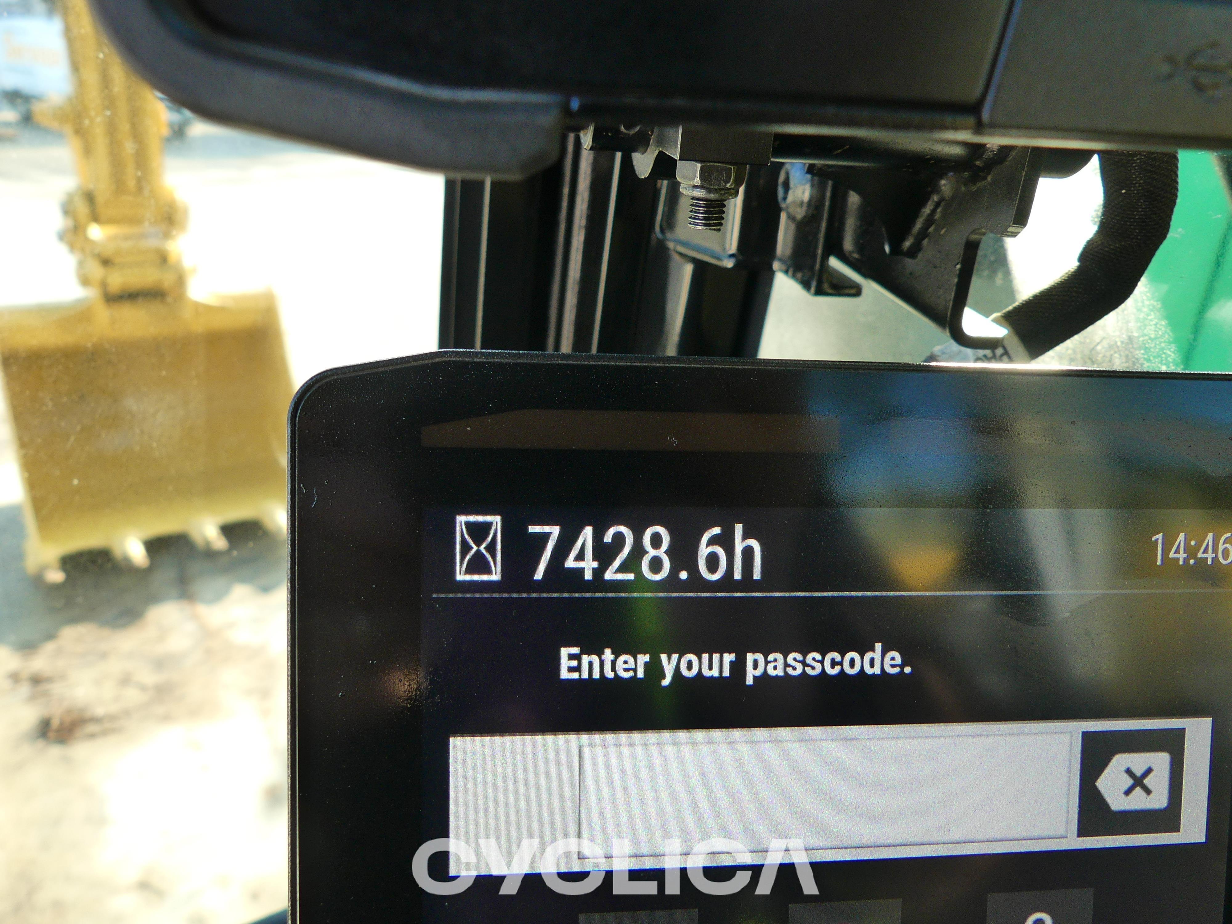 Bageri guseničari  323-07N KPE00205 - 5