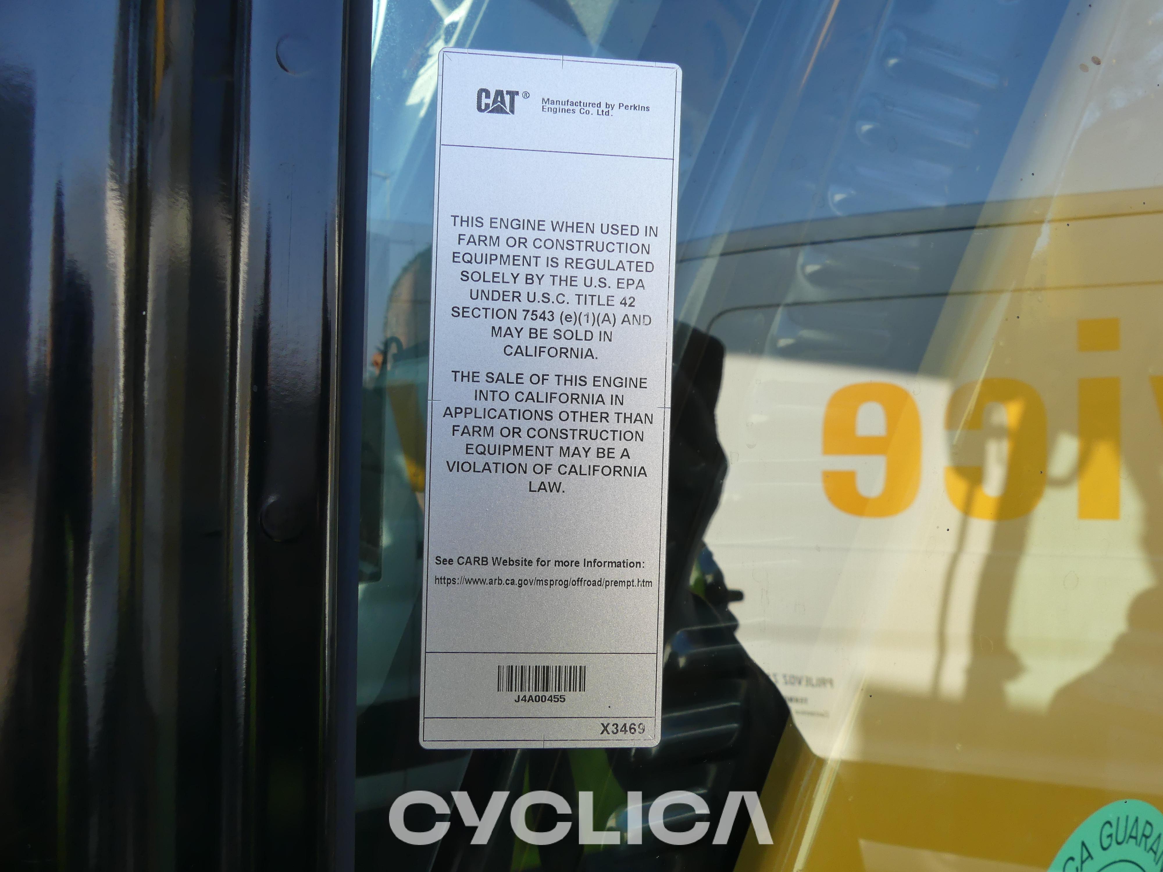 Bageri guseničari  323-07N KPE00205 - 3