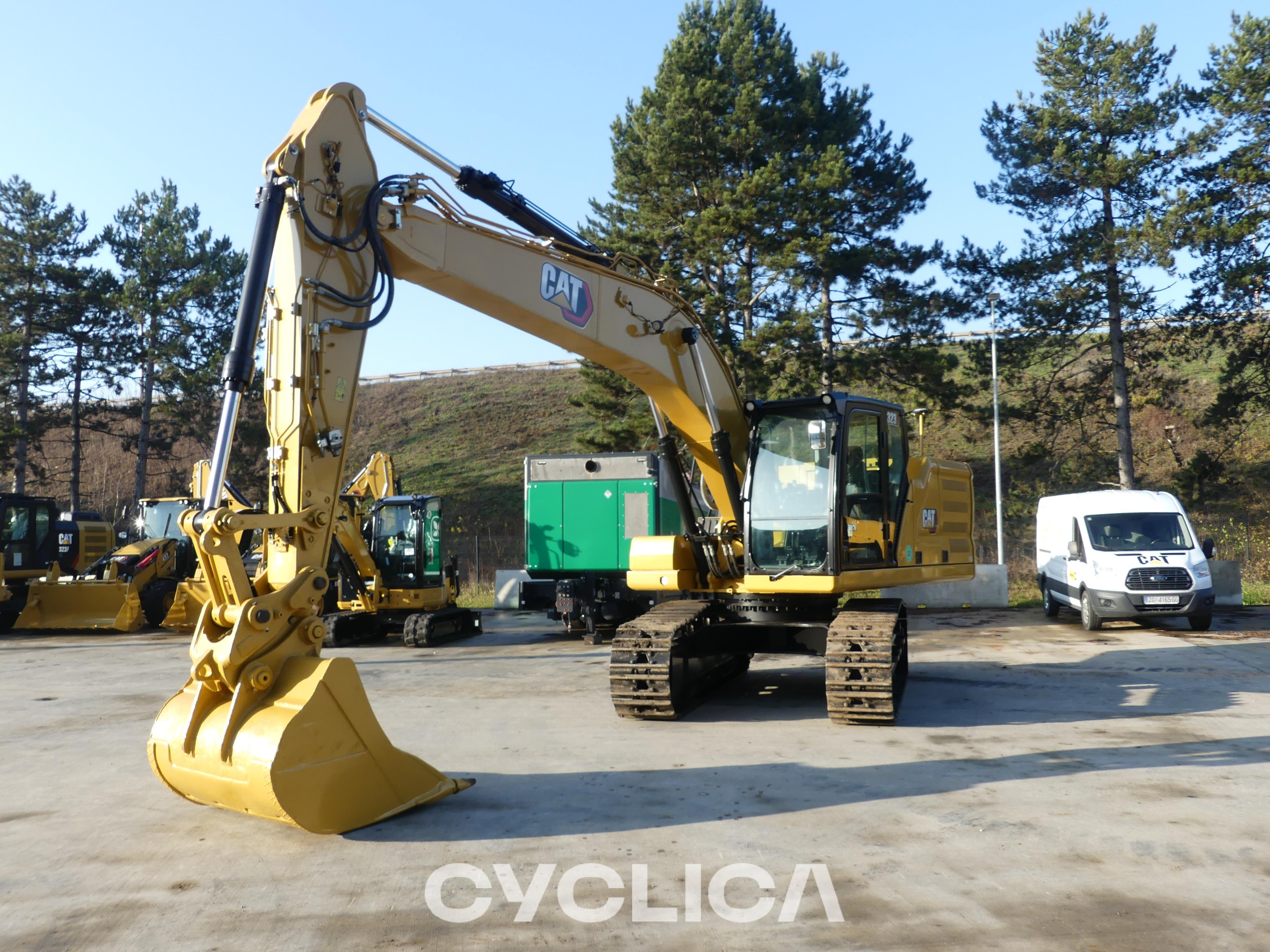 Bageri guseničari  323-07N KPE00205 - 1