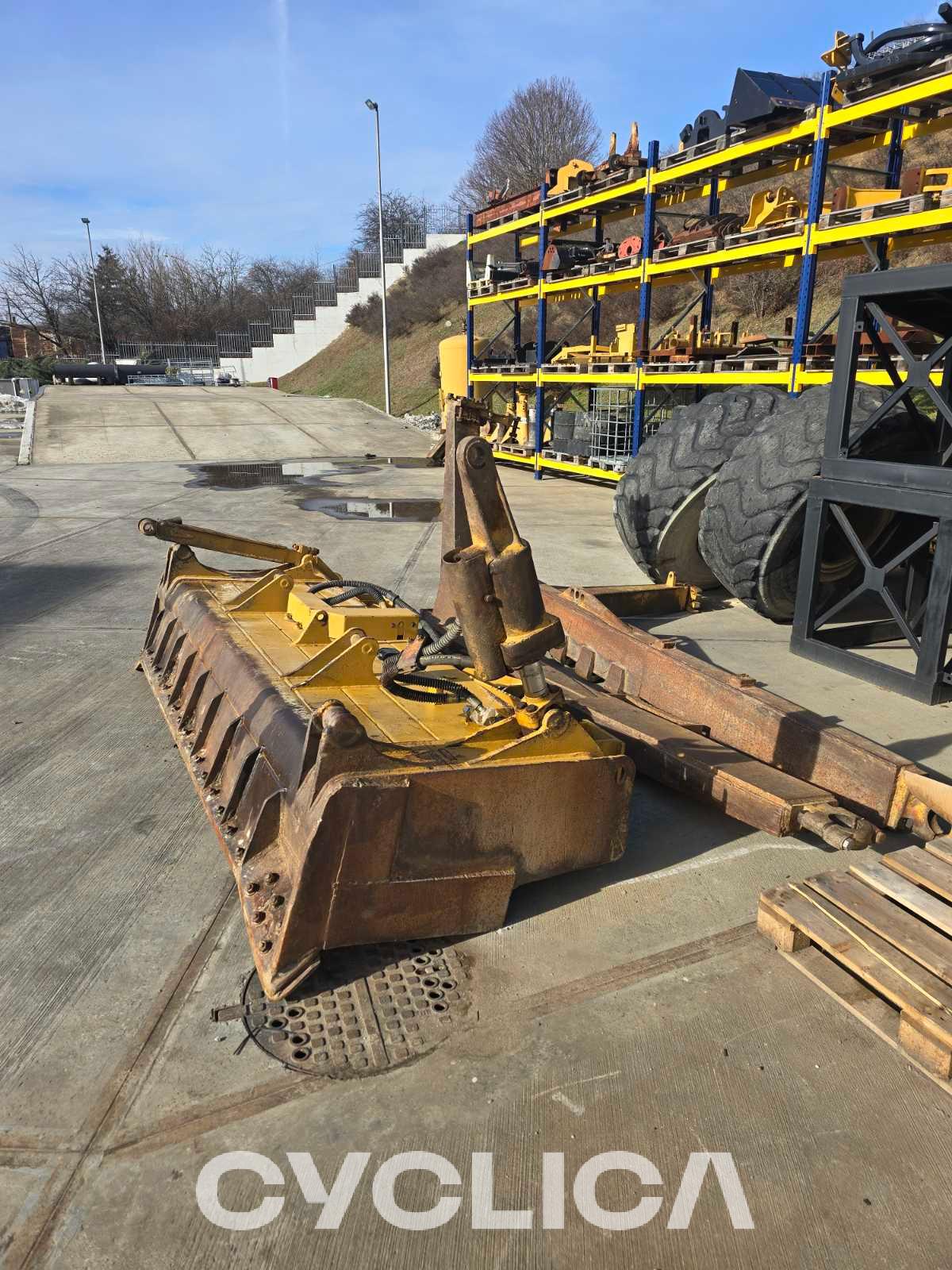 Bulldozers and crawler tractors  D6T XL 2B300179 - 7