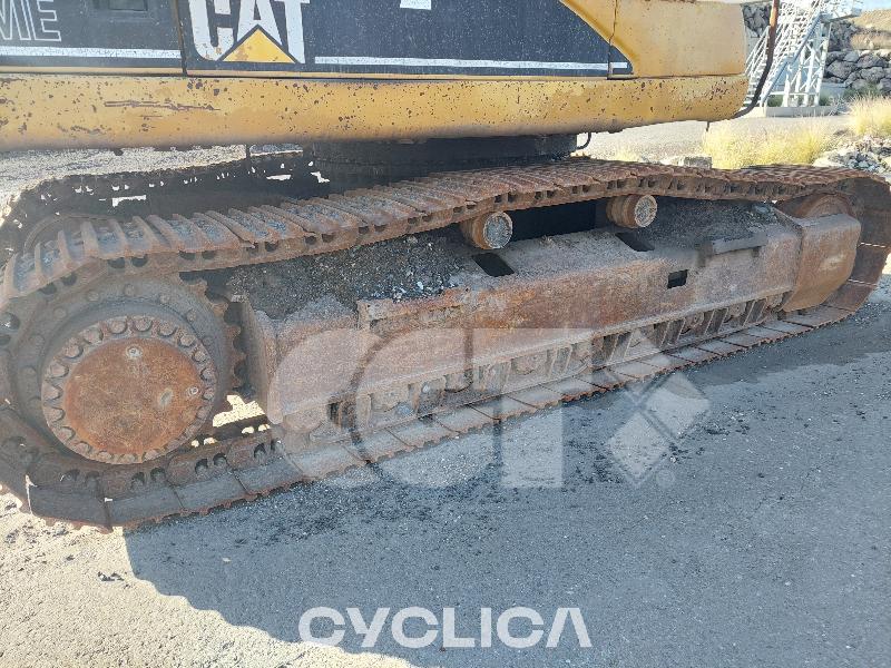 Escavatori cingolati  330C CGZ00### - 6