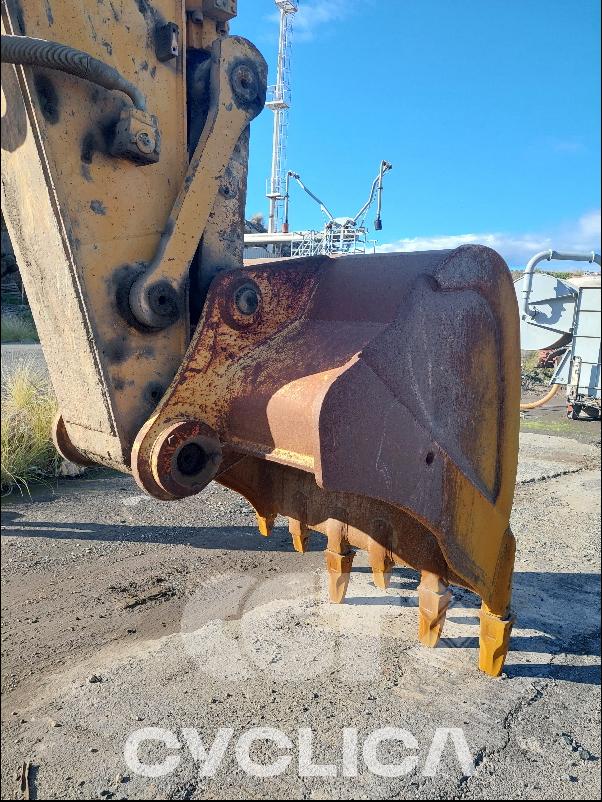 Escavatori cingolati  330C CGZ00### - 5