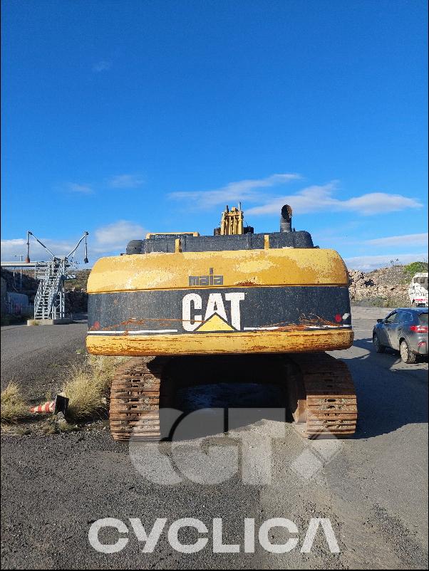 Escavatori cingolati  330C CGZ00### - 2