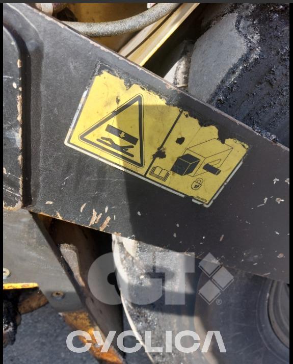 Pavimentazione  AP300 B2Y00### - 9