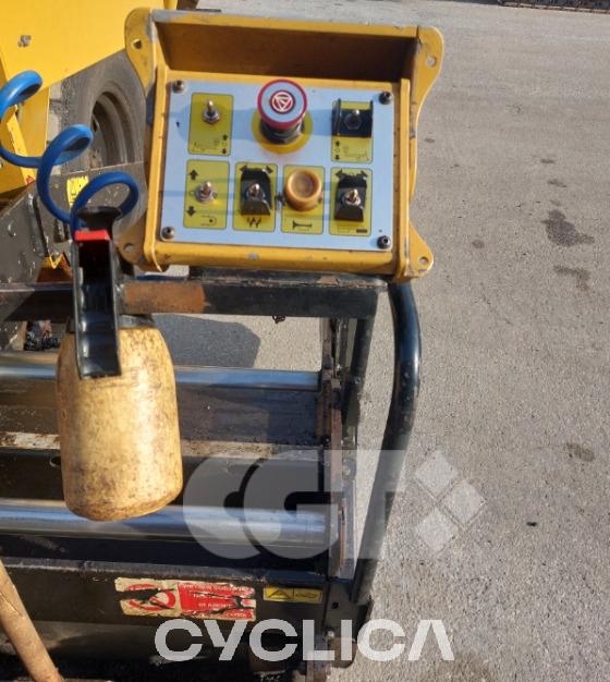 Pavimentazione  AP300 B2Y00### - 15