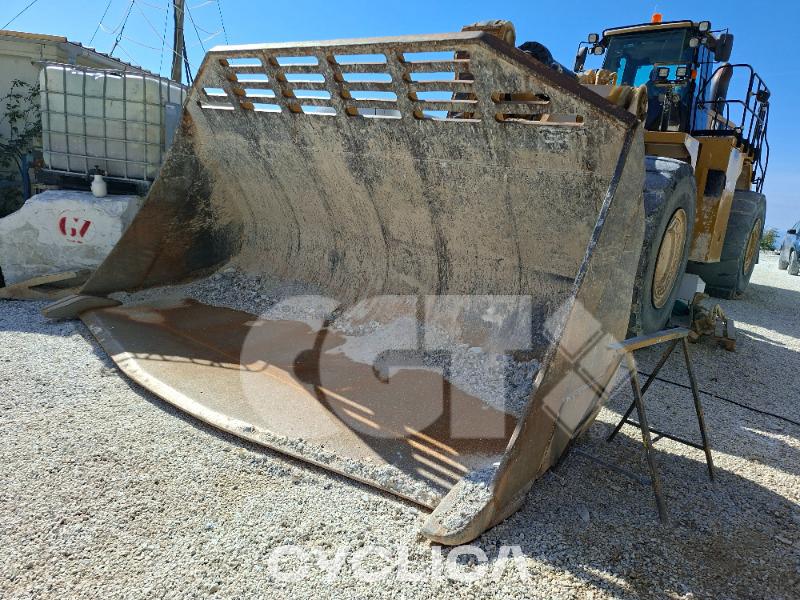 Pale gommate  988K TWX00### - 4