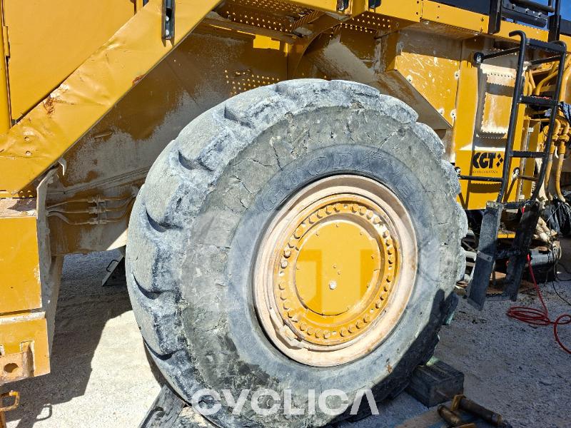 Pale gommate  988K TWX00### - 7