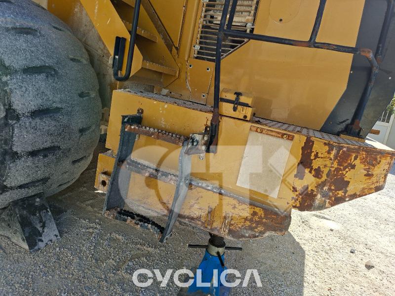 Pale gommate  988K TWX00### - 8