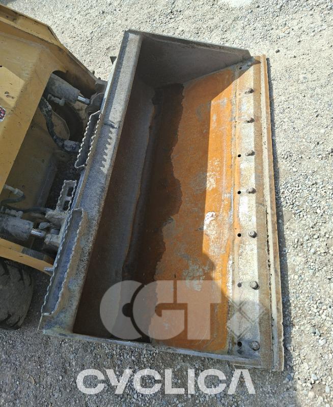 Mini Pás Carregadoras  242D3 ME600776 - 9