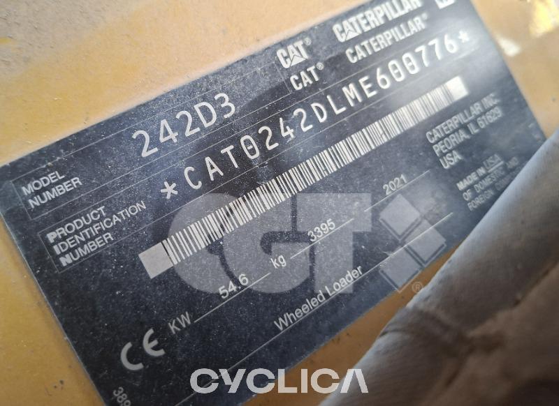 Mini Pás Carregadoras  242D3 ME600776 - 12