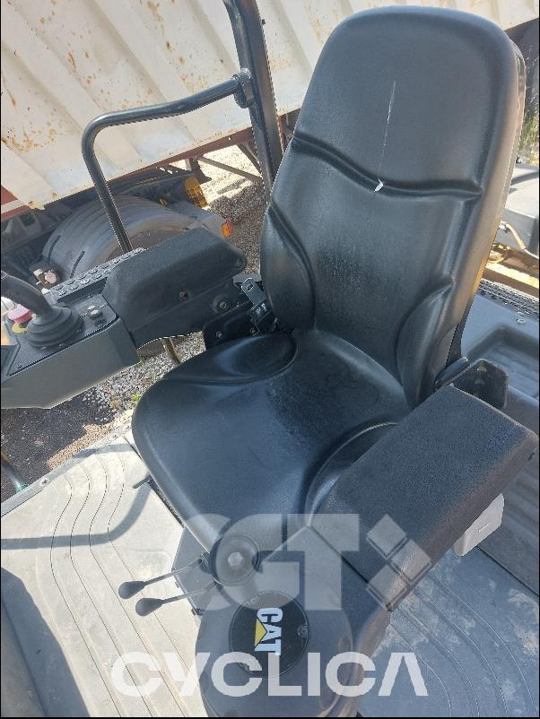 Oprema za asfaltiranje  CB7 NLJ00101 - 12