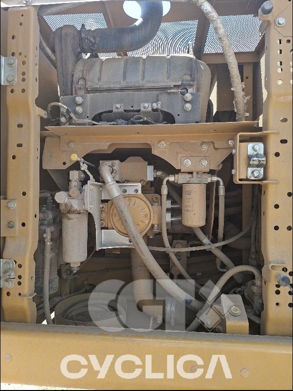 Escavadora de rastos  330 NG XNB10### - 8