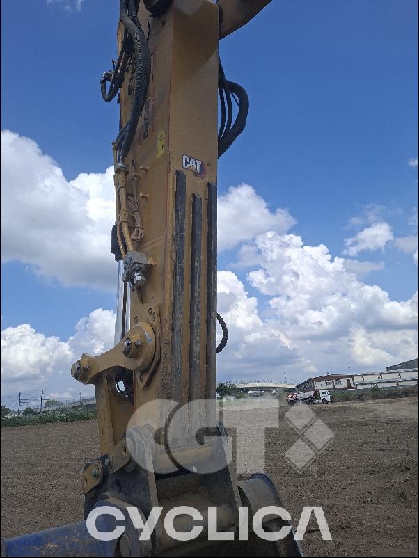 Escavadora de rastos  330 NG XNB10### - 13