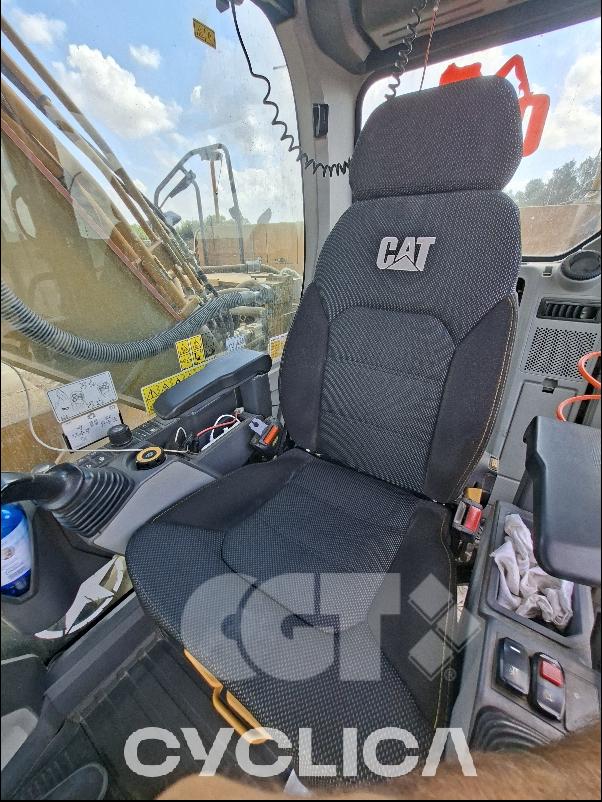 Escavadora de rastos  330 NG XNB10### - 14