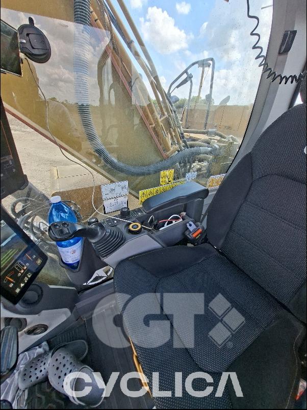 Escavadora de rastos  330 NG XNB10### - 15