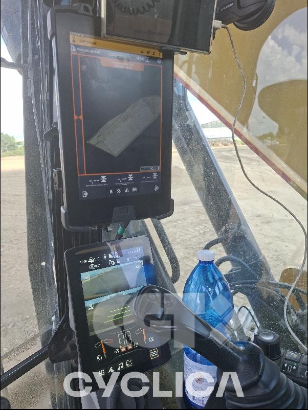 Escavadora de rastos  330 NG XNB10### - 17