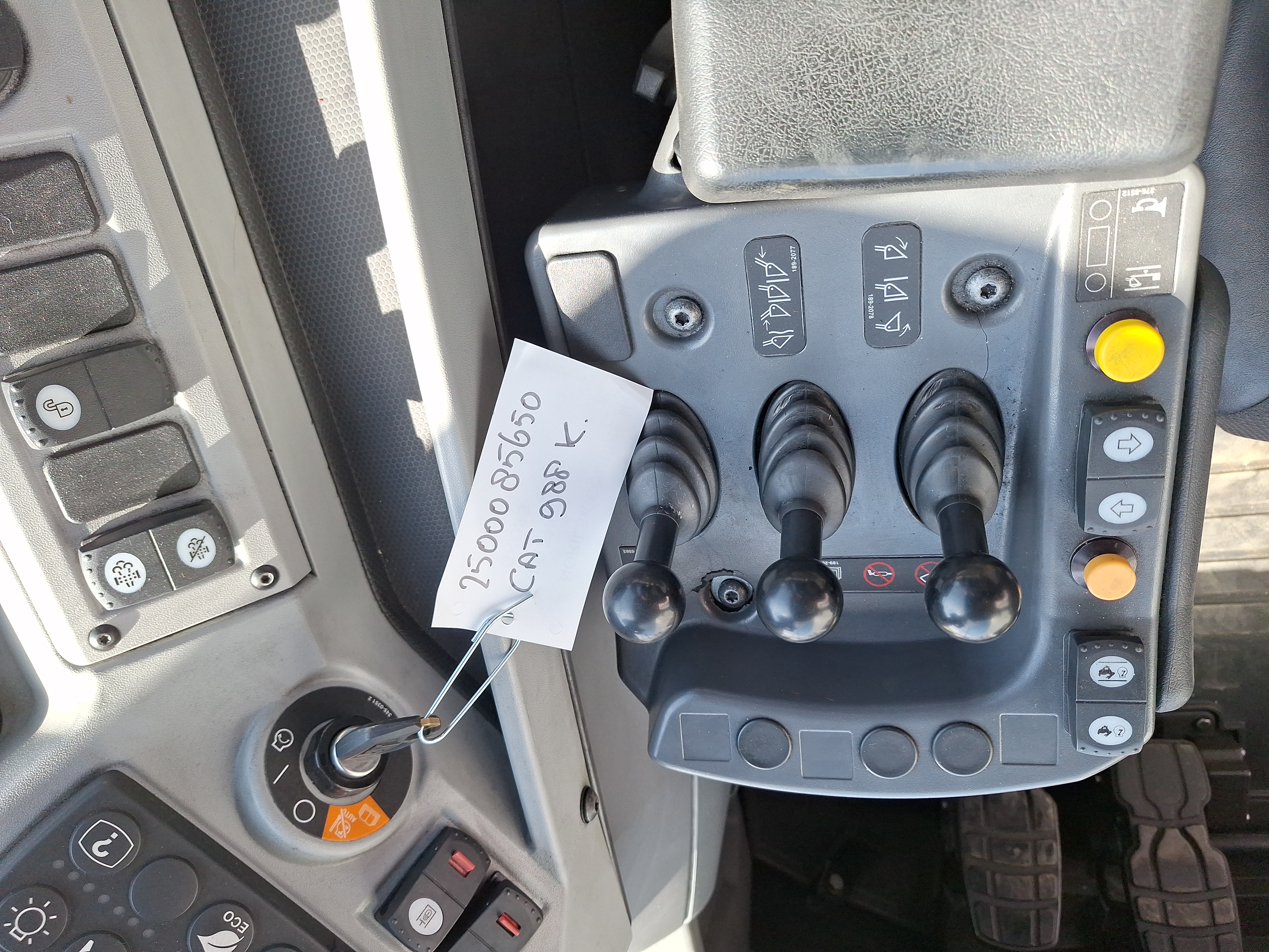Wheel loaders  988K TWX01498 - 14