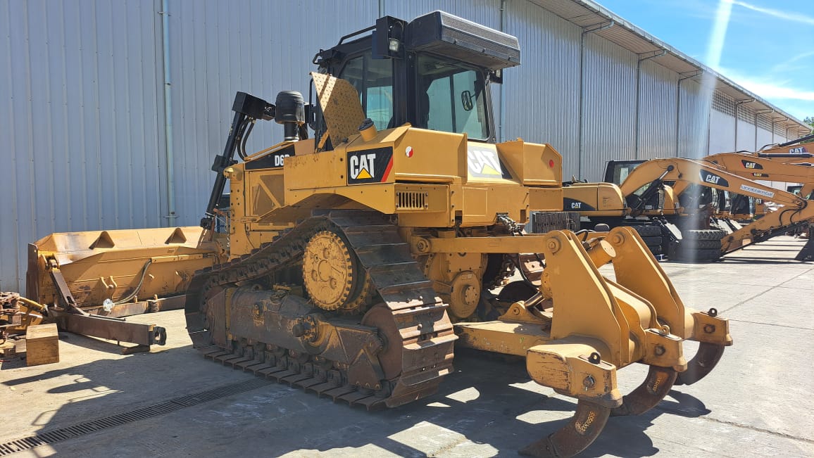 Bulldozers and crawler tractors  D6R SSS01300 - 3