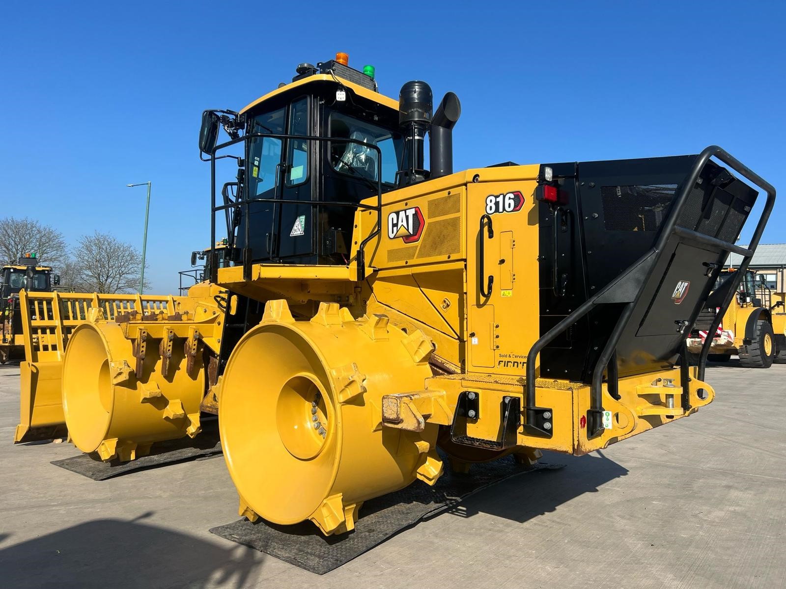 Compactadores  816K J6N00144 - 1